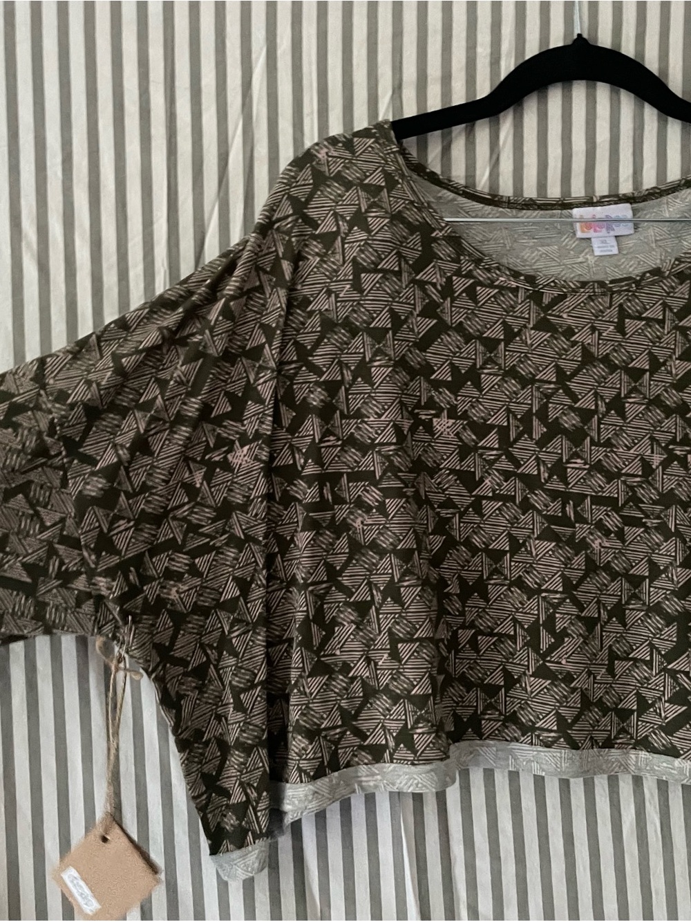 LuLaRoe Olive and Cream Abstract Geo Crop Top